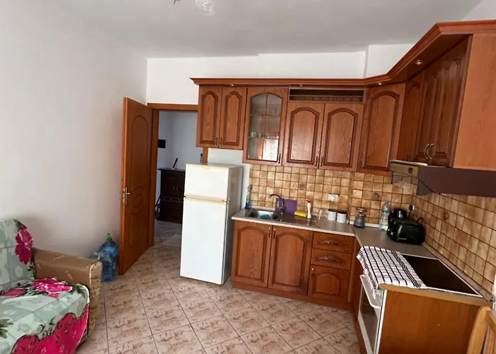 Mane 10 Apartament Golem (Tirana)